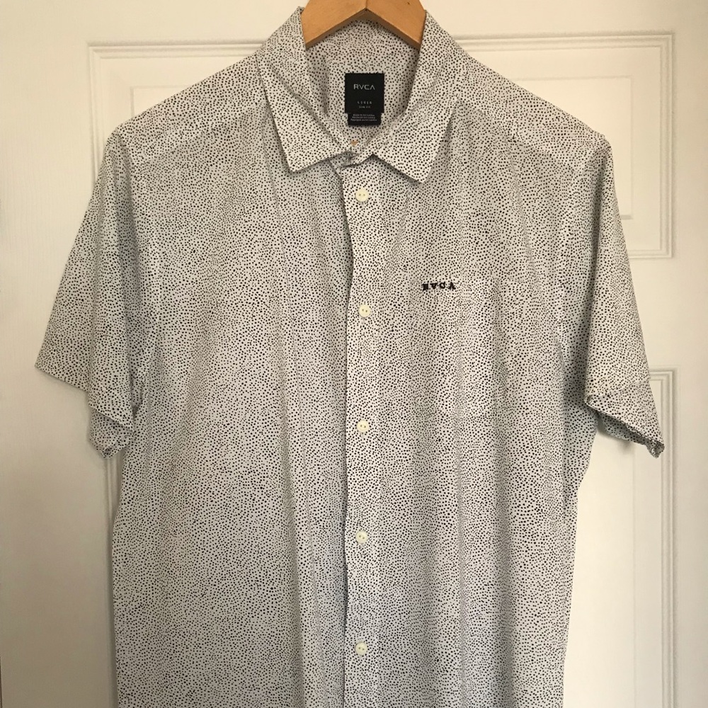 RVCA Short Sleeve Button Down Men’s Large (Slim Fit)